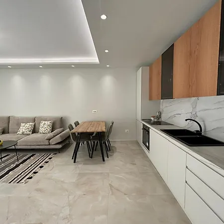 Apartament Klevi *