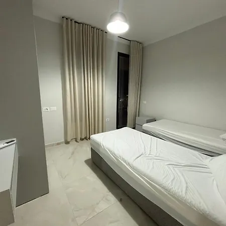 Klevi Apartament *